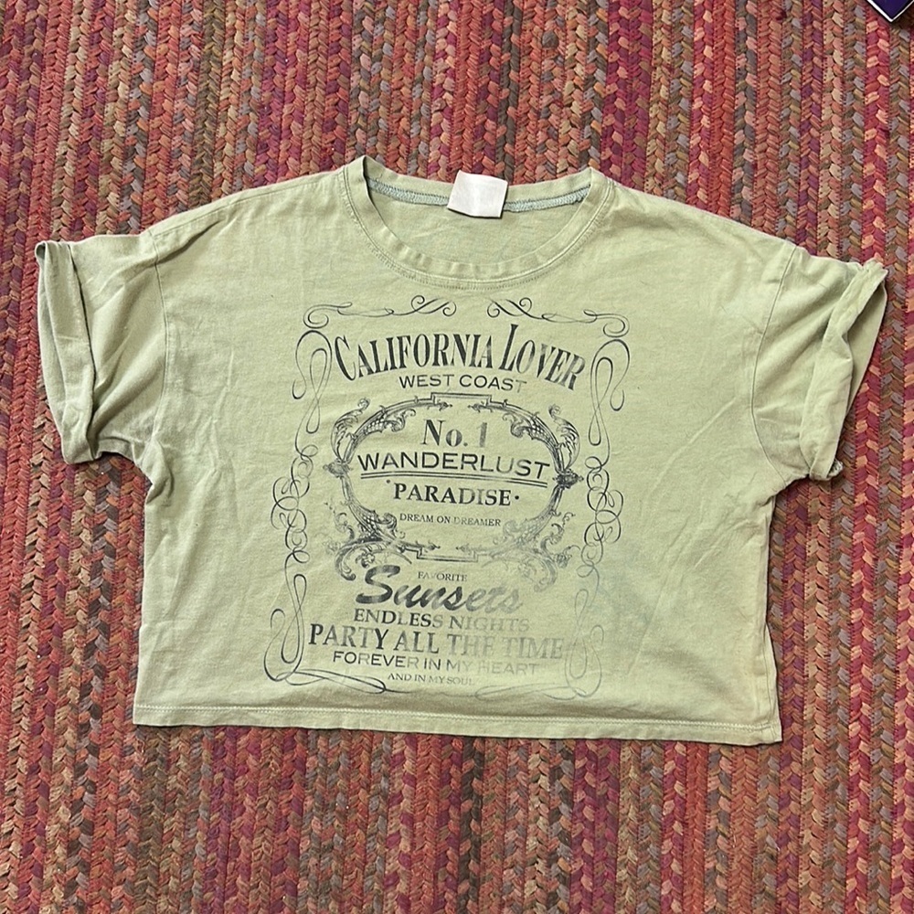 PRETTY REBELLIOUS CALIFORNIA LOVER WANDERLUST WHISKEY LABEL GRAPHIC TEE